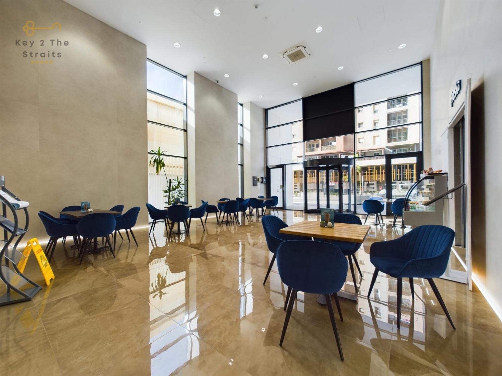 Luxury Sunrise Beach And Oceanview Room With Balcony ยิบรอลตาร์ ภายนอก รูปภาพ