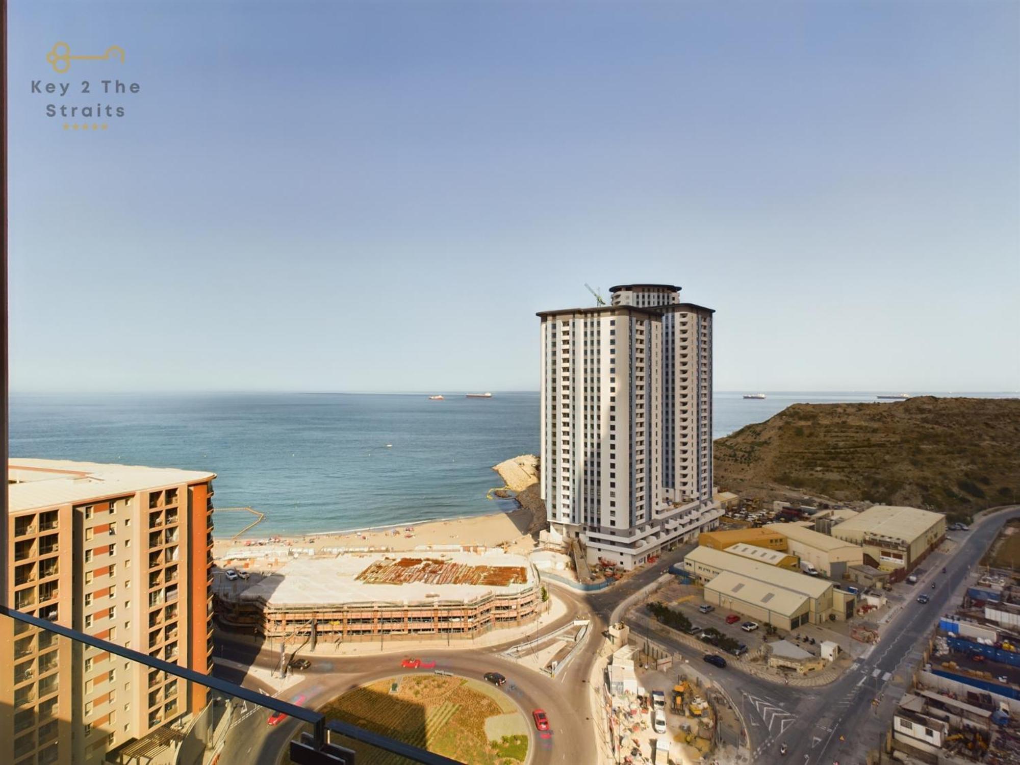 Luxury Sunrise Beach And Oceanview Room With Balcony ยิบรอลตาร์ ภายนอก รูปภาพ